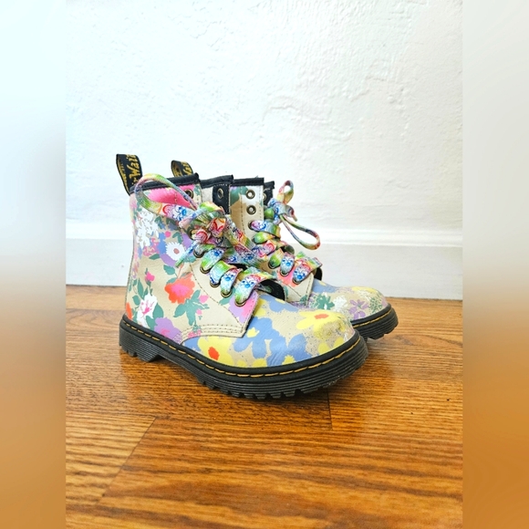 Dr. Martens Other - DR MARTENS Floral 1460 Delaney Lace Up Boots Girls 11